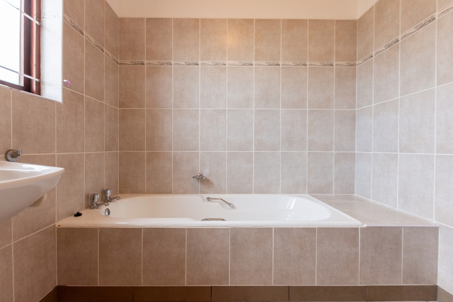 To Let 4 Bedroom Property for Rent in Dwarskersbos Western Cape